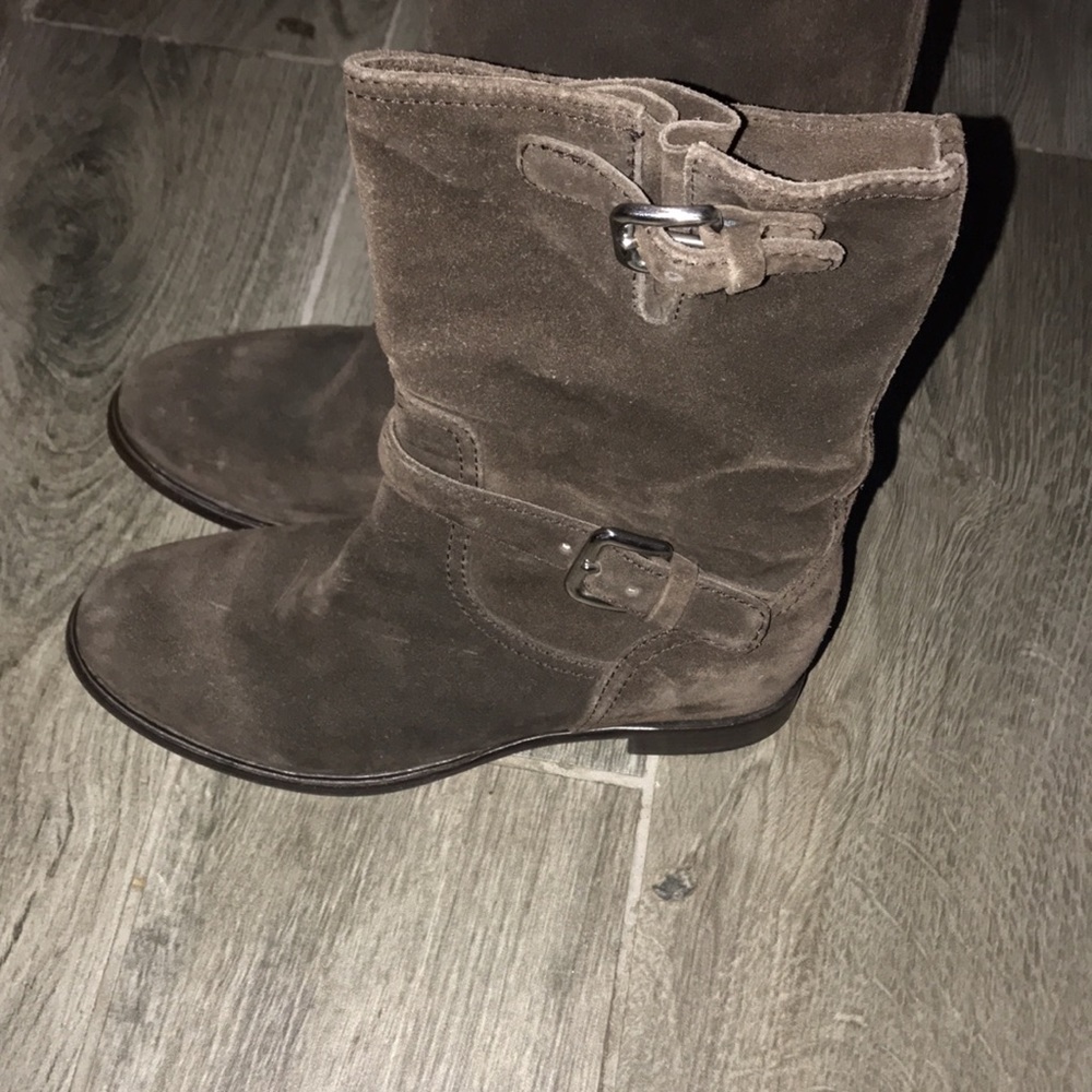 PRADA - Picture 2 of 7